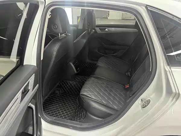 Volkswagen Sagitar 2024