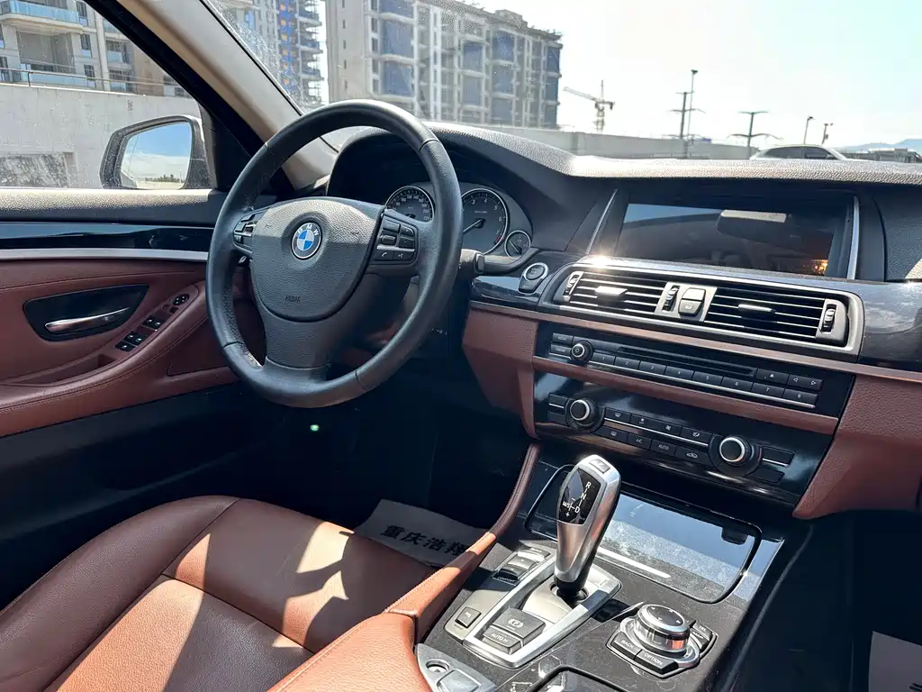 BMW 5 Series 2013 — фото 15