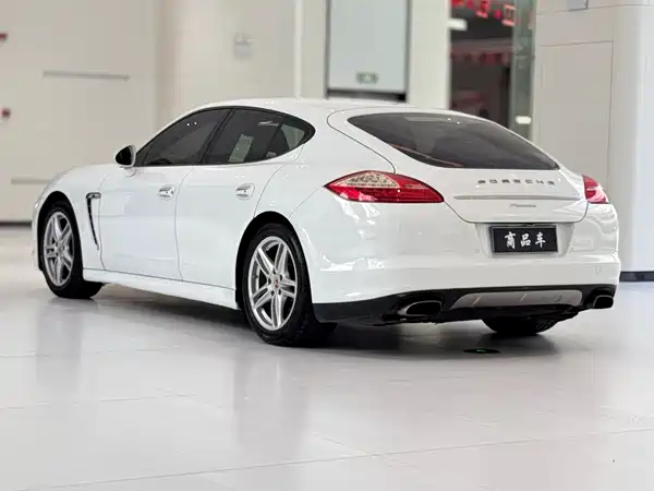 Porsche Panamera 2013