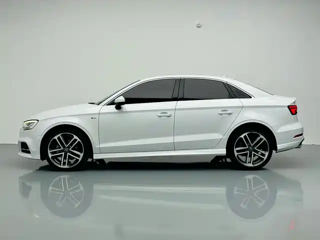 Audi A3 2019 — фото 14