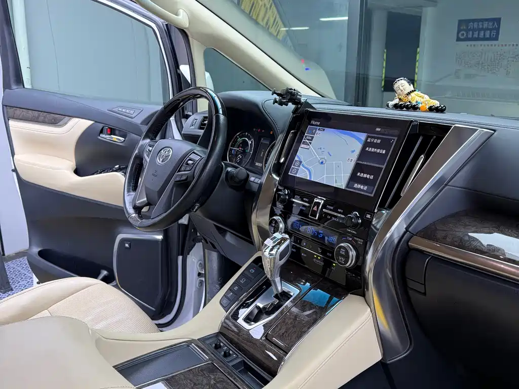 Toyota Alphard 2021 — фото 8