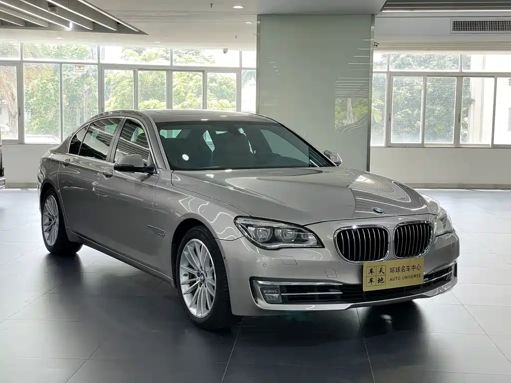 BMW 7 Series 2014 — фото 3