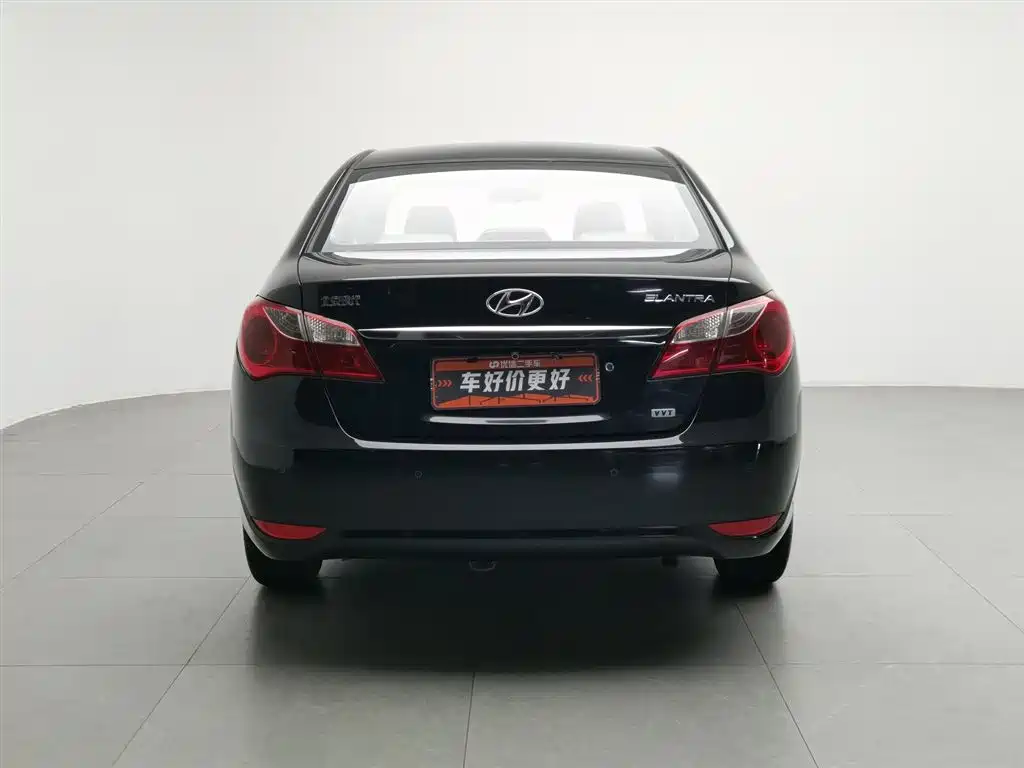 Hyundai Elantra 2011