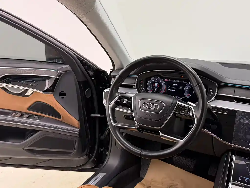 Audi A8 2023 — фото 16