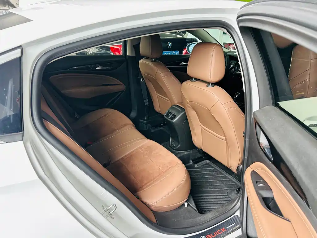 Buick Regal 2020 — фото 10