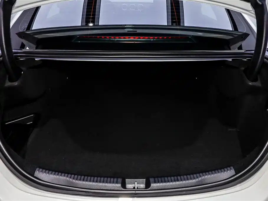 Mercedes-Benz C-Class New Energy 2025 — фото 16