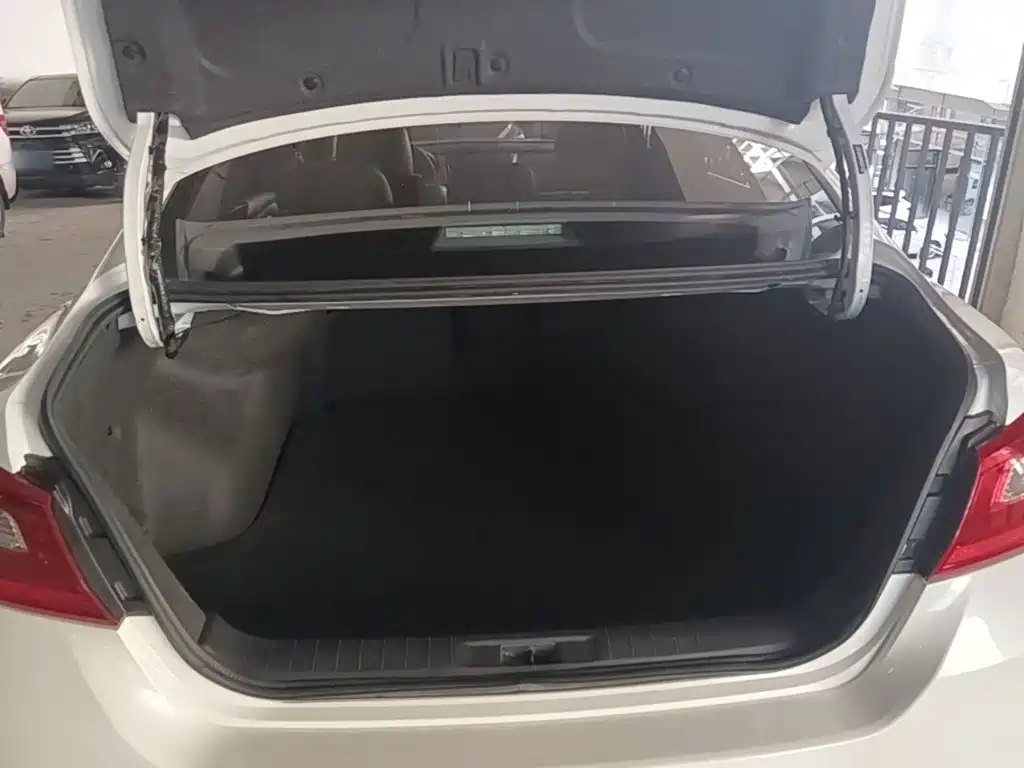 Nissan Teana 2017 — фото 19