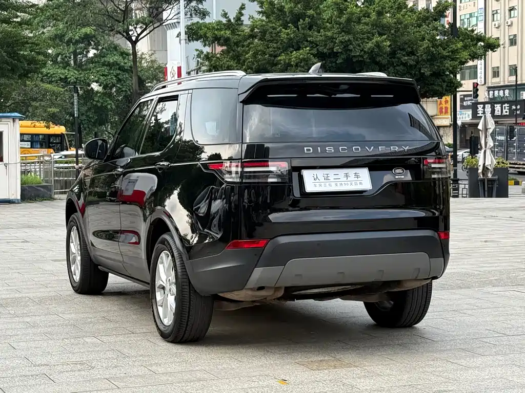 Land Rover Discovery 2017 — фото 8