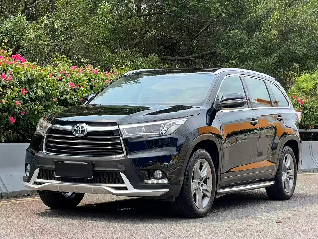 Toyota Highlander 2016 — фото 1