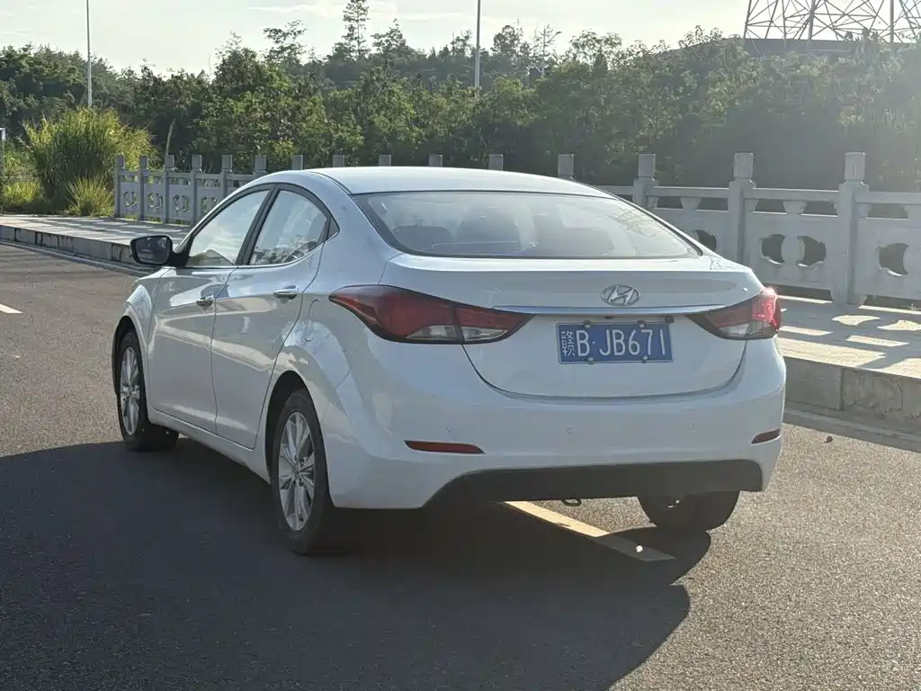 Hyundai Elantra Langdong 2017 — фото 9