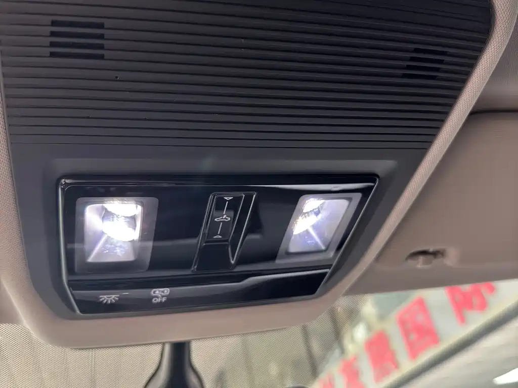 Skoda Octavia 2023 — фото 17