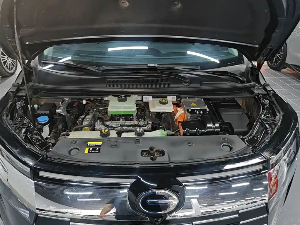 GAC Motor E8 PHEV 2025 — фото 16