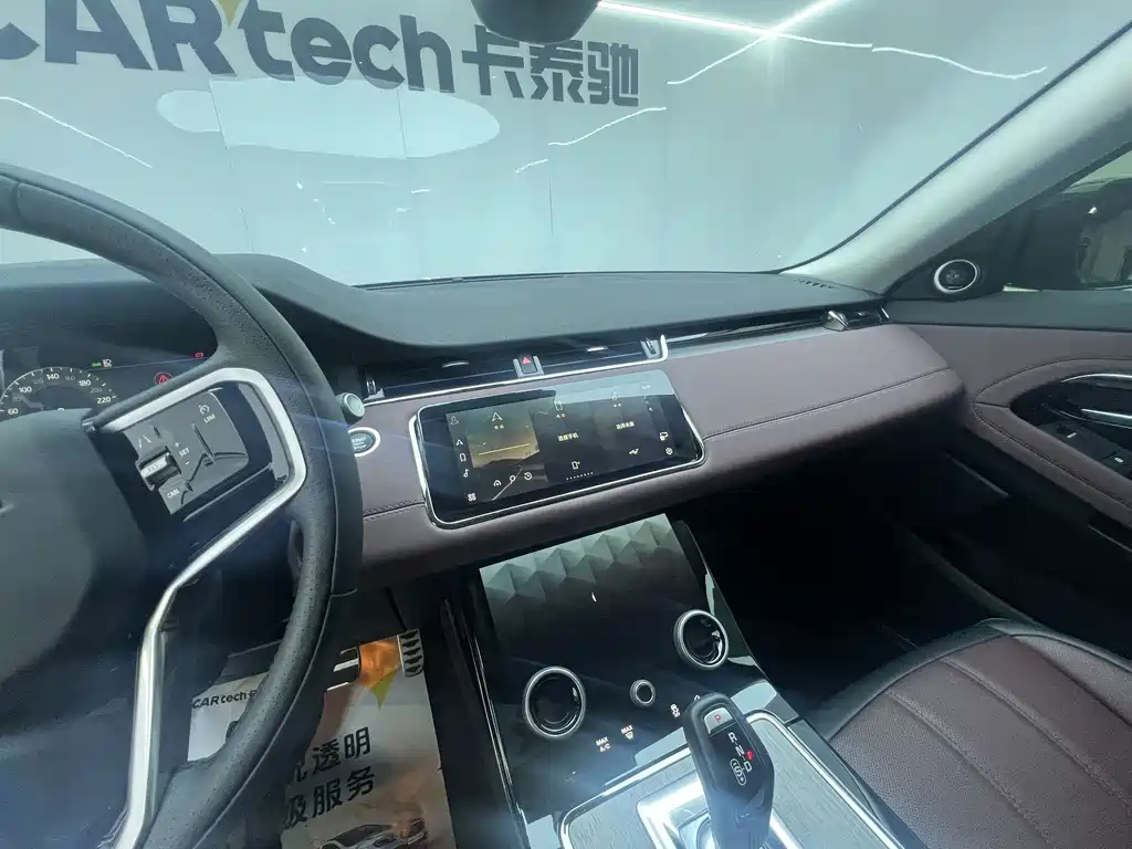 Land Rover Evoque 2024 — фото 20