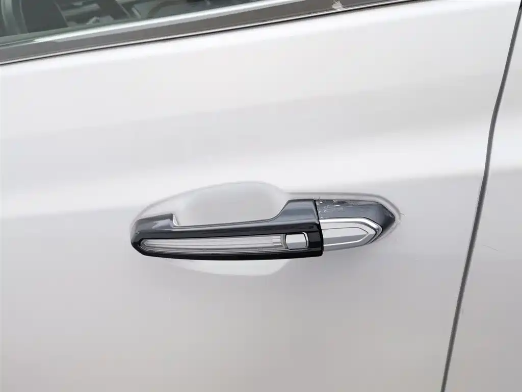 Cadillac XT5 2021 — фото 18