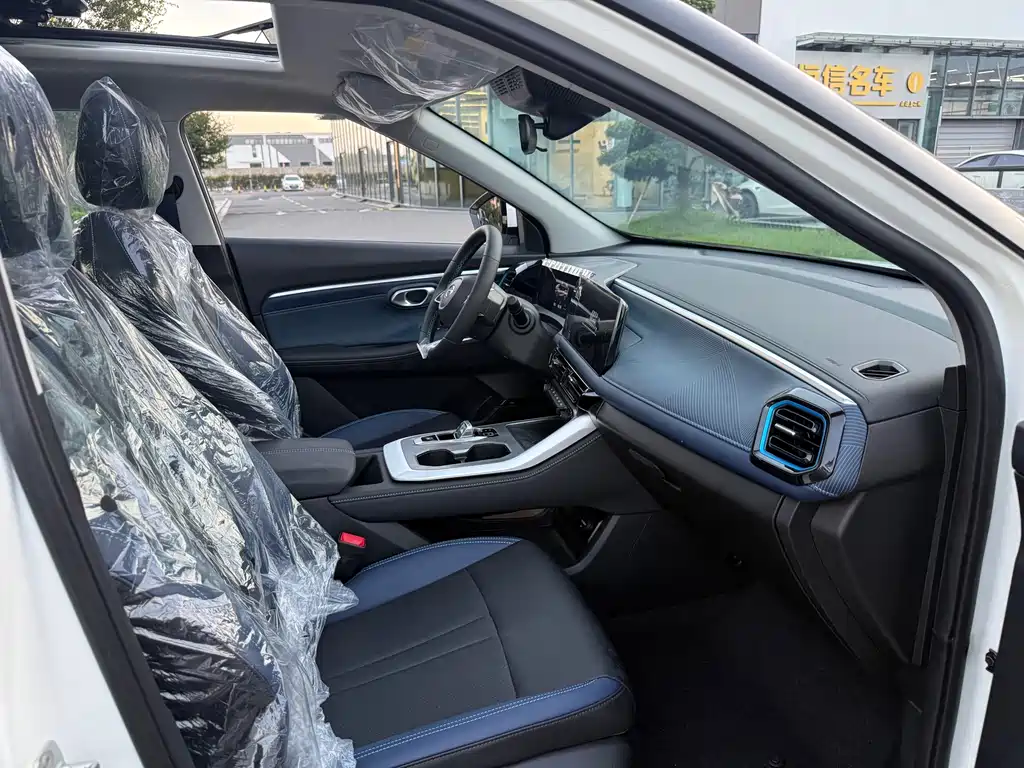 GAC Motor Trumpchi GS3 2025 — фото 15