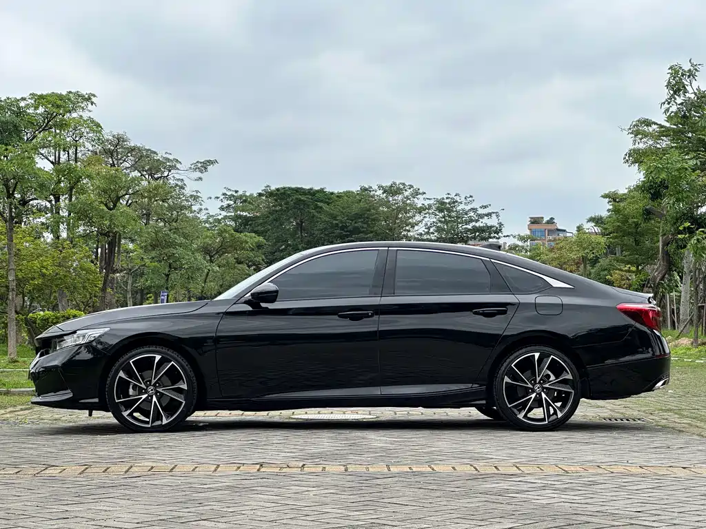 Honda Inspire 2023 — фото 16
