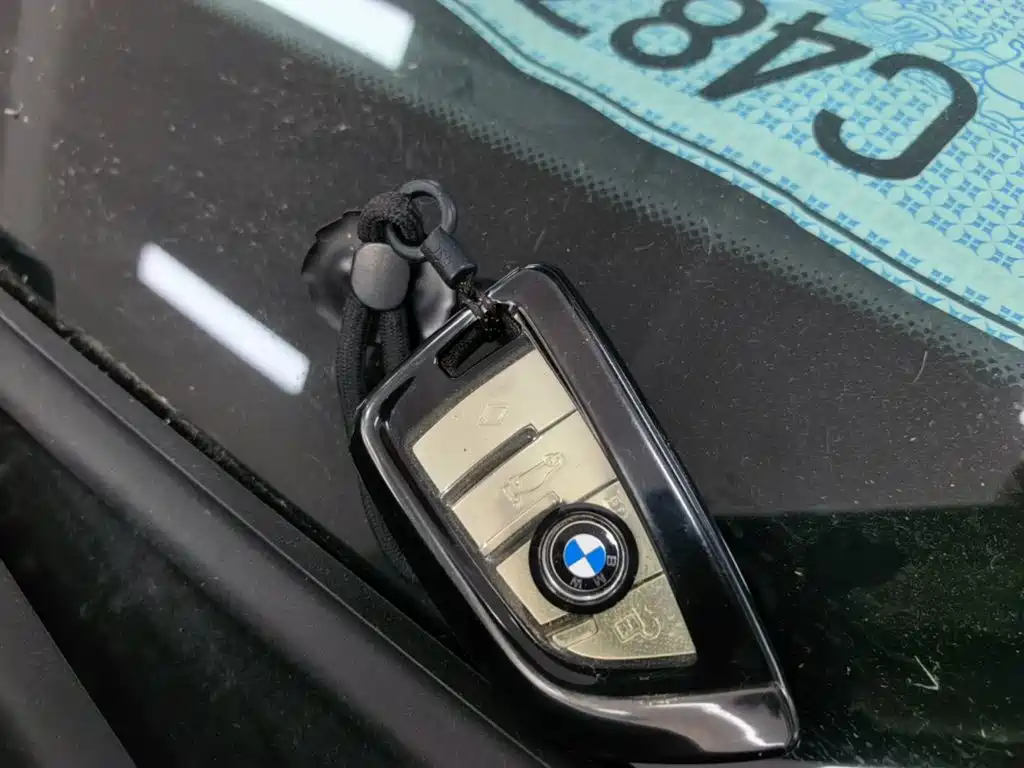 BMW 5 Series 2018 — фото 9