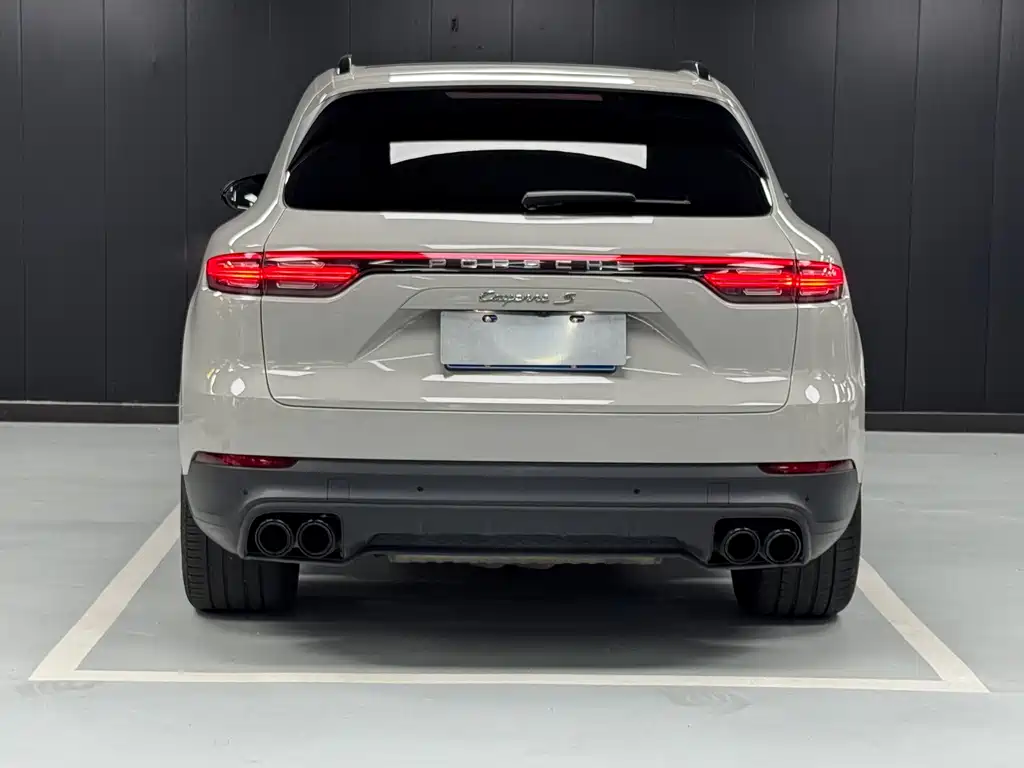 Porsche Cayenne 2019 — фото 15