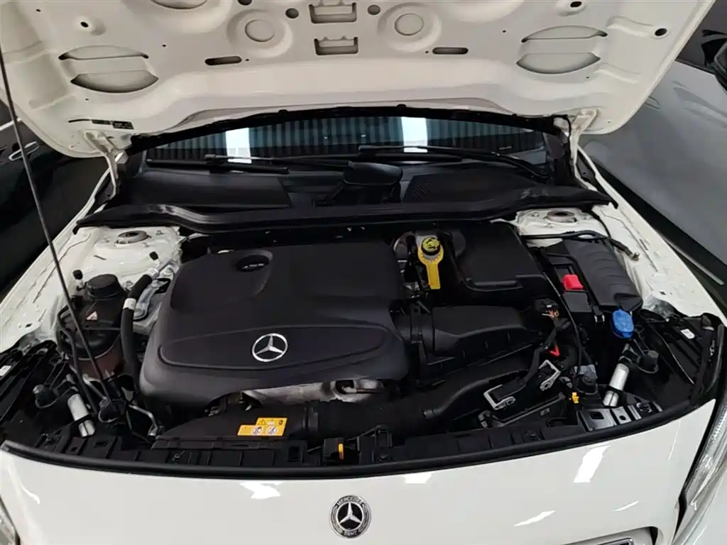 Mercedes-Benz GLA 2018 — фото 20