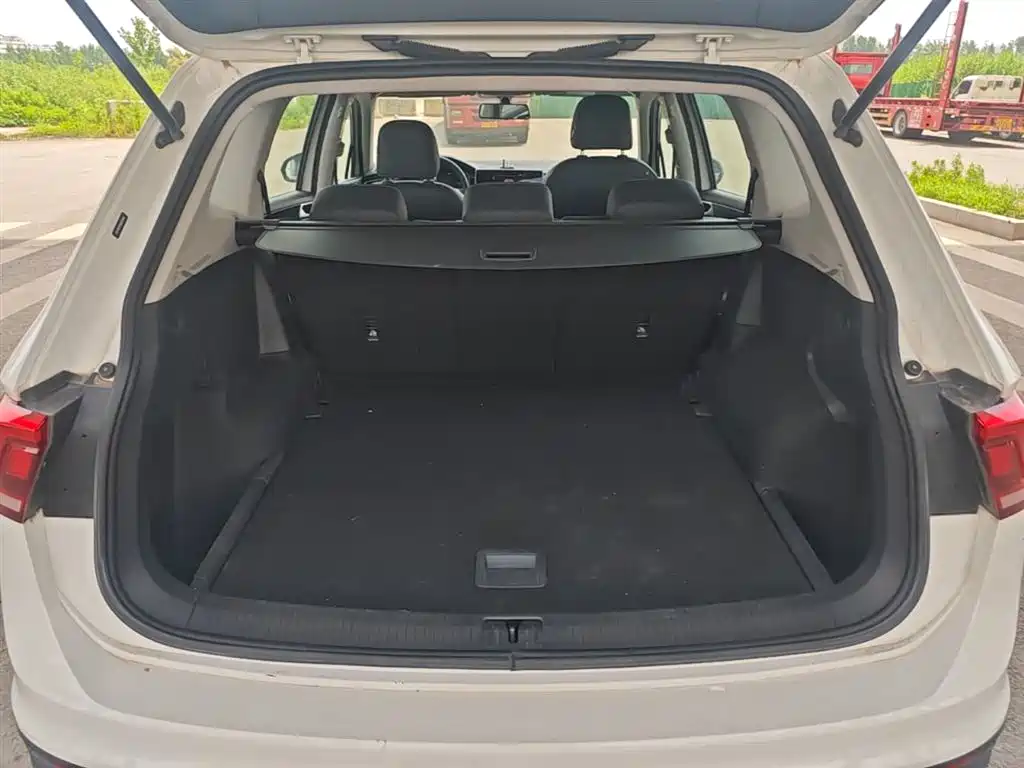 Volkswagen Tiguan L 2022 — фото 19