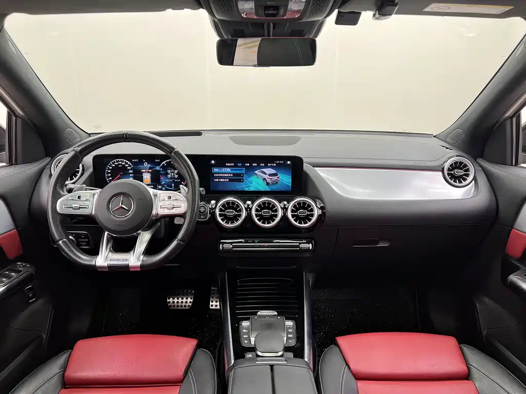 Mercedes-Benz GLA AMG 2022 — фото 19