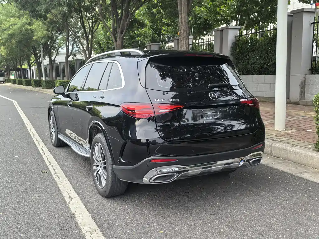 Mercedes-Benz GLC 2023
