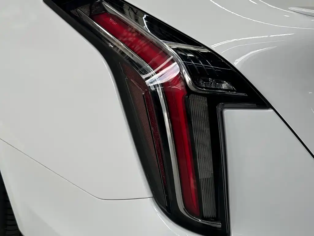 Cadillac CT4 2020 — фото 10