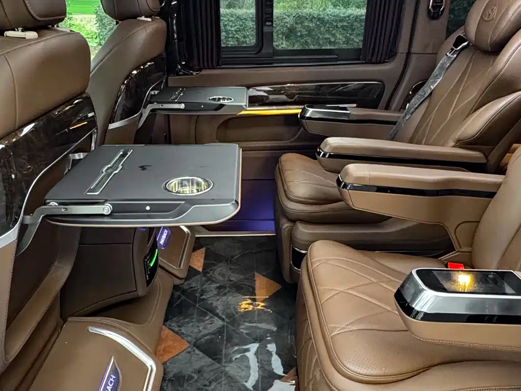 Mercedes-Benz Vito 2023 — фото 12
