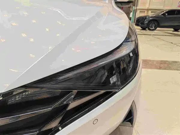 Hyundai Elantra 2023