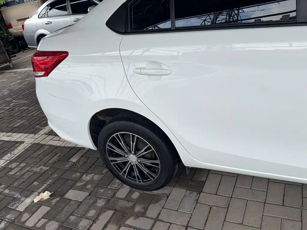 Toyota Yaris L 2019 — фото 19