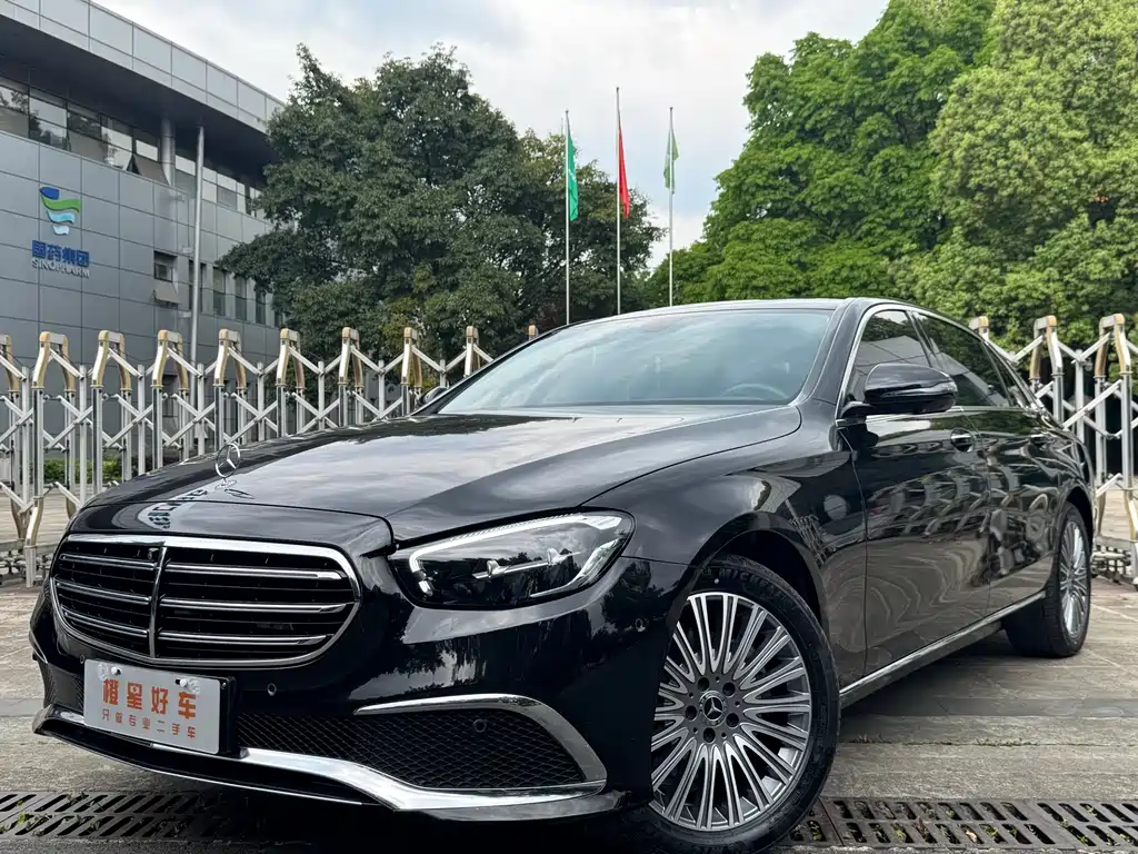 Mercedes-Benz E-Class 2023 — фото 1