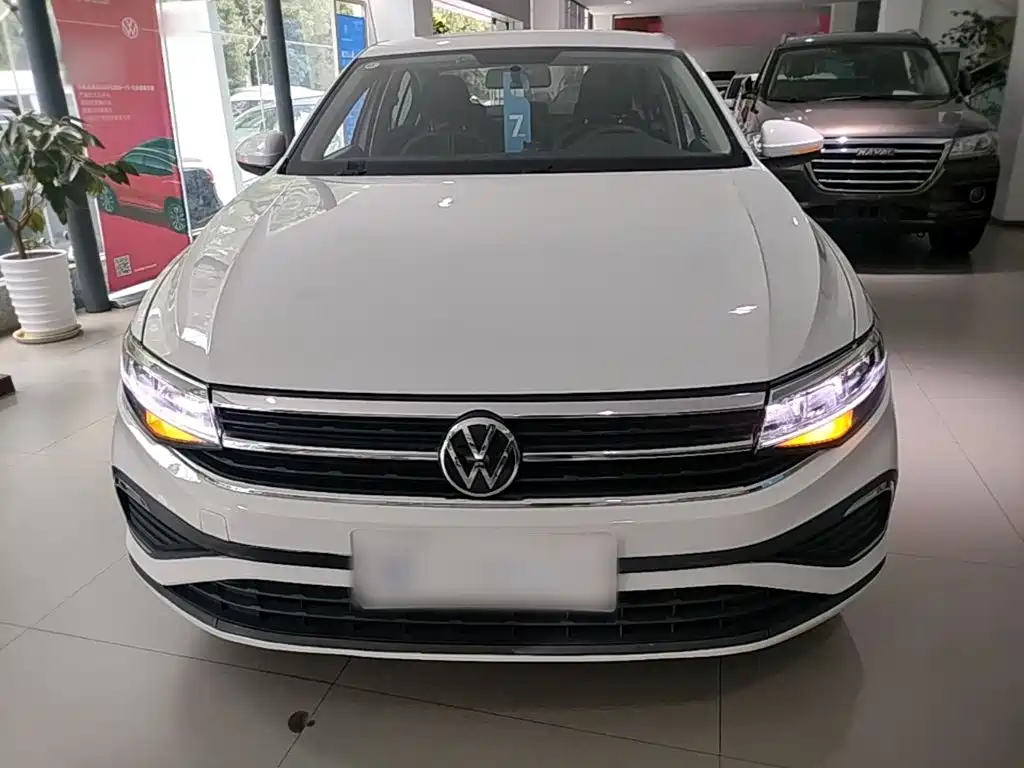 Volkswagen Bora 2023