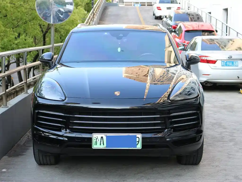 Porsche Cayenne Hybrid 2021 — фото 4