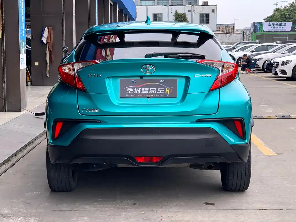 Toyota C-HR 2020 — фото 5