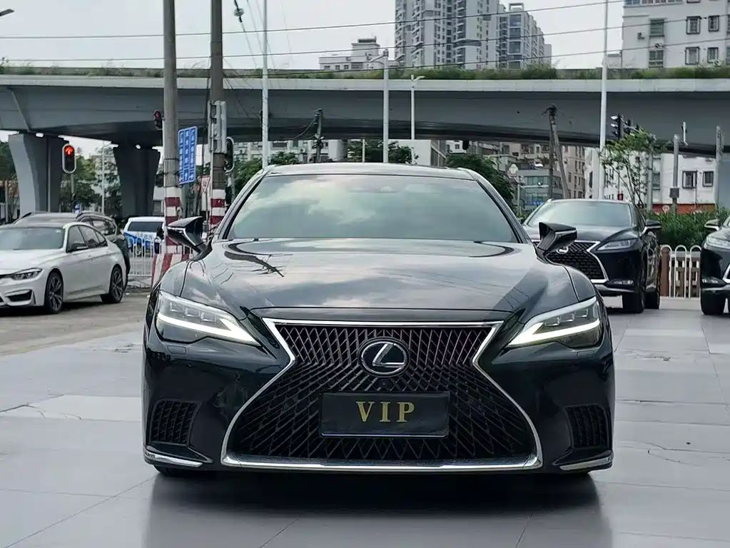 Lexus LS 2021 — фото 3
