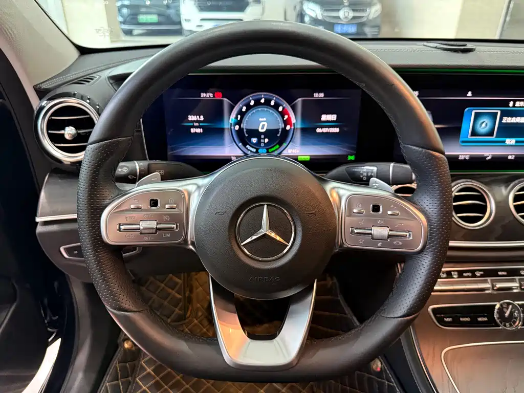 Mercedes-Benz E-Class 2019 — фото 9