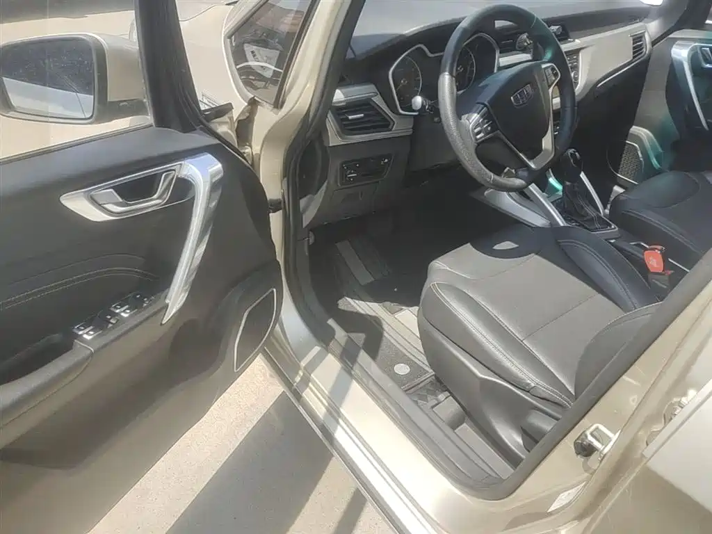 Geely Vision X3 2019 — фото 16