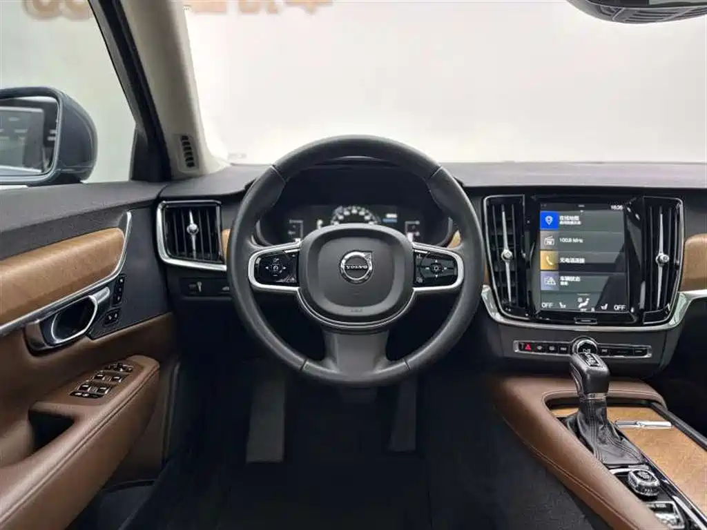 Volvo S90 2018 — фото 9