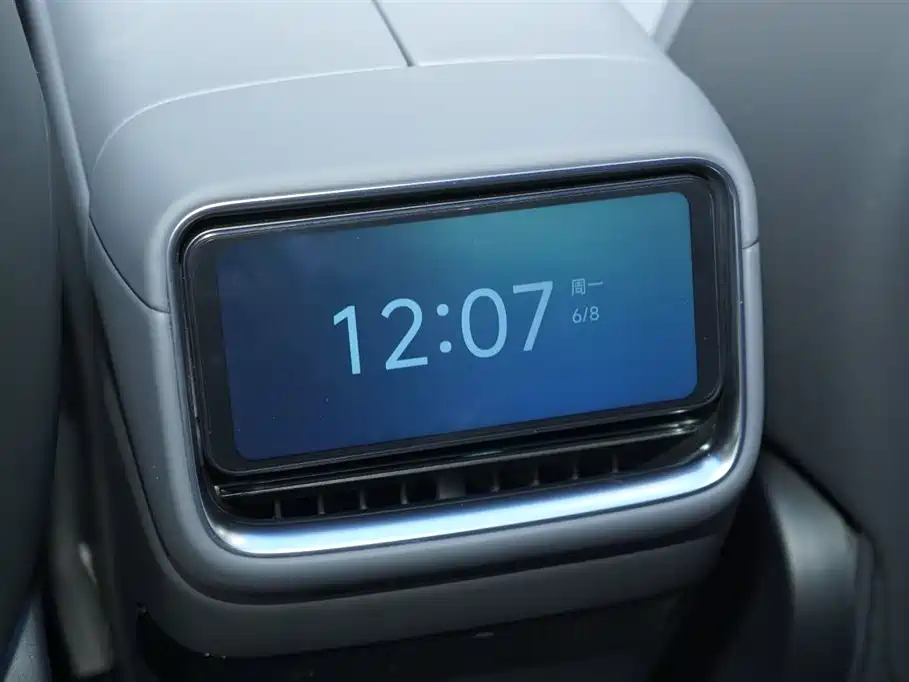 Xiaomi YU7 2025 — фото 14