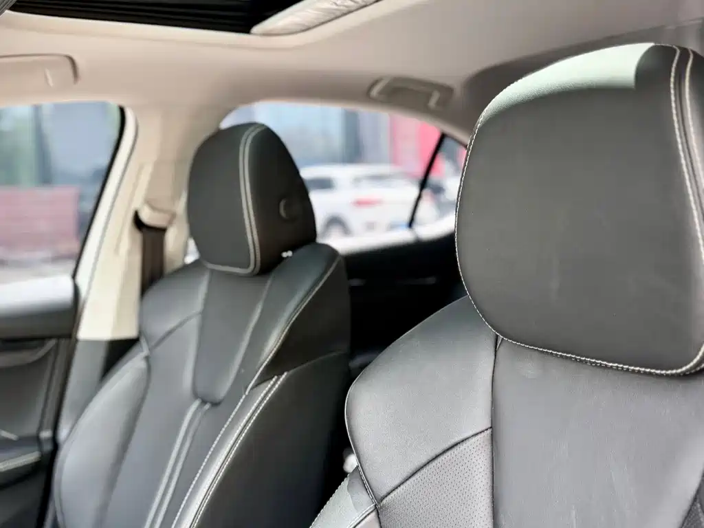 Skoda Octavia 2023 — фото 18