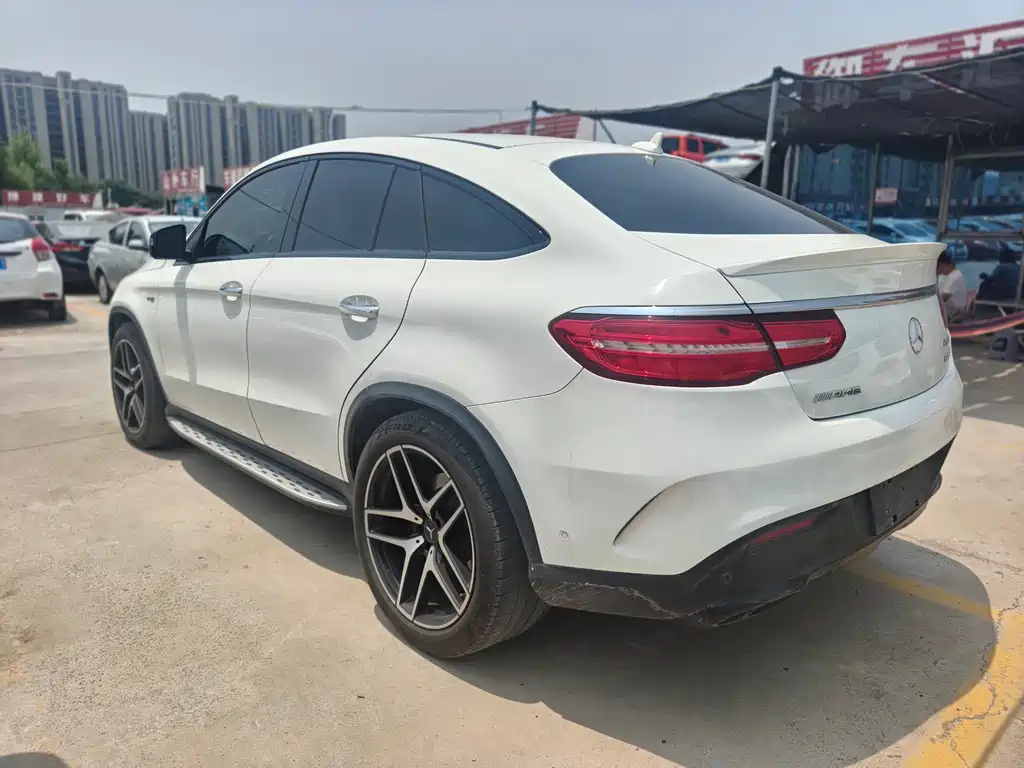 Mercedes-Benz GLE Coupe AMG 2017 — фото 11