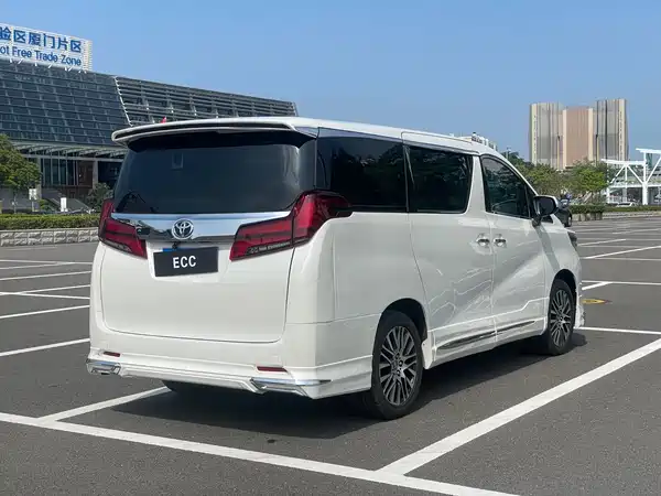 Toyota Alphard 2012