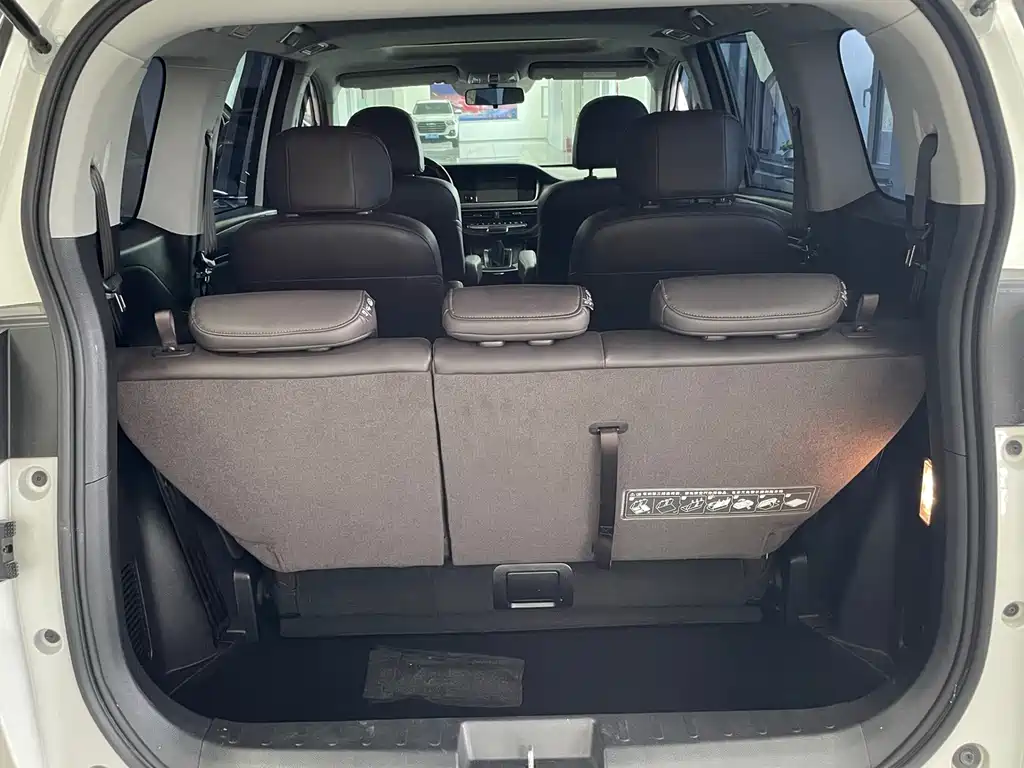 GAC Trumpchi M6 2020 — фото 18