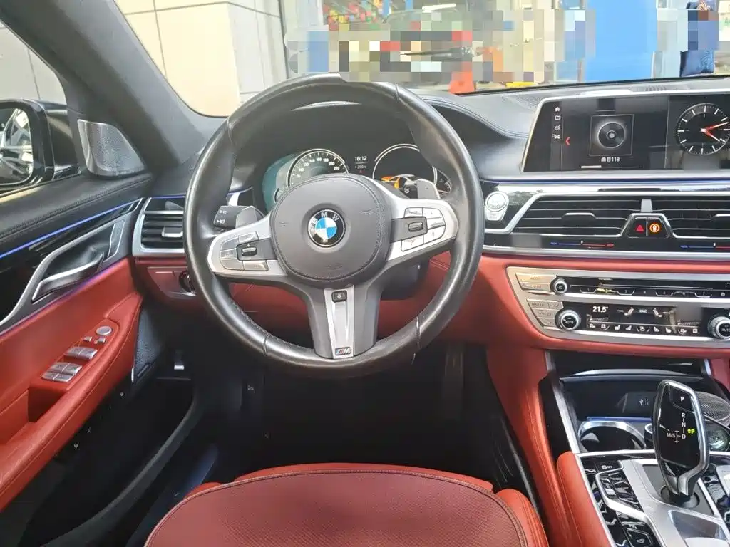 BMW 7 Series 2019 — фото 11