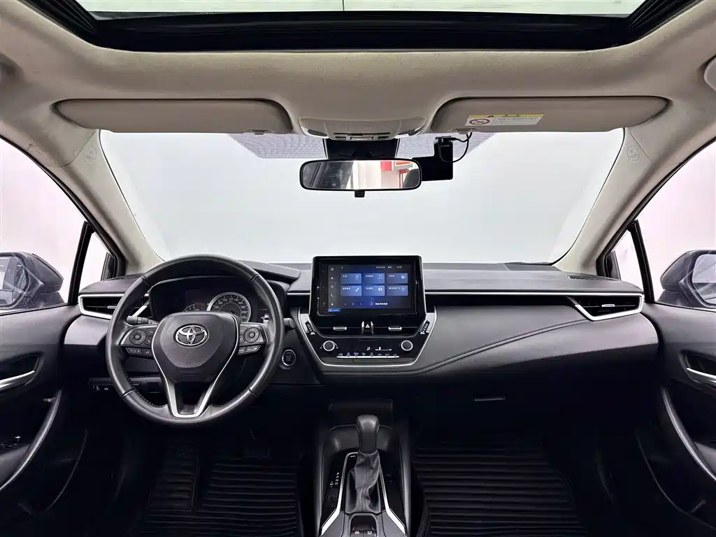 Toyota Corolla 2022 — фото 8