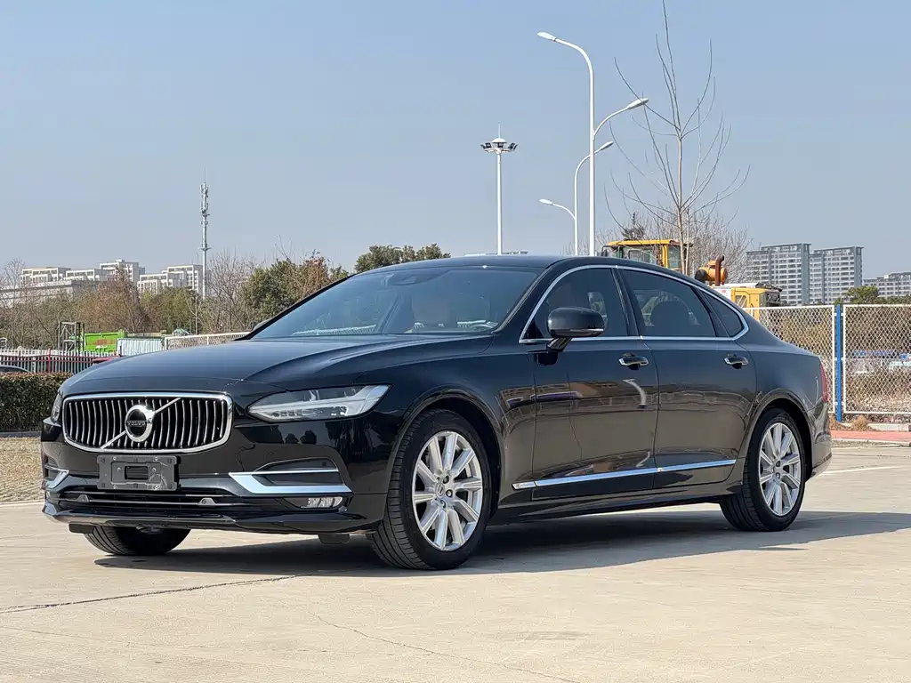 Volvo S90 2019 — фото 1
