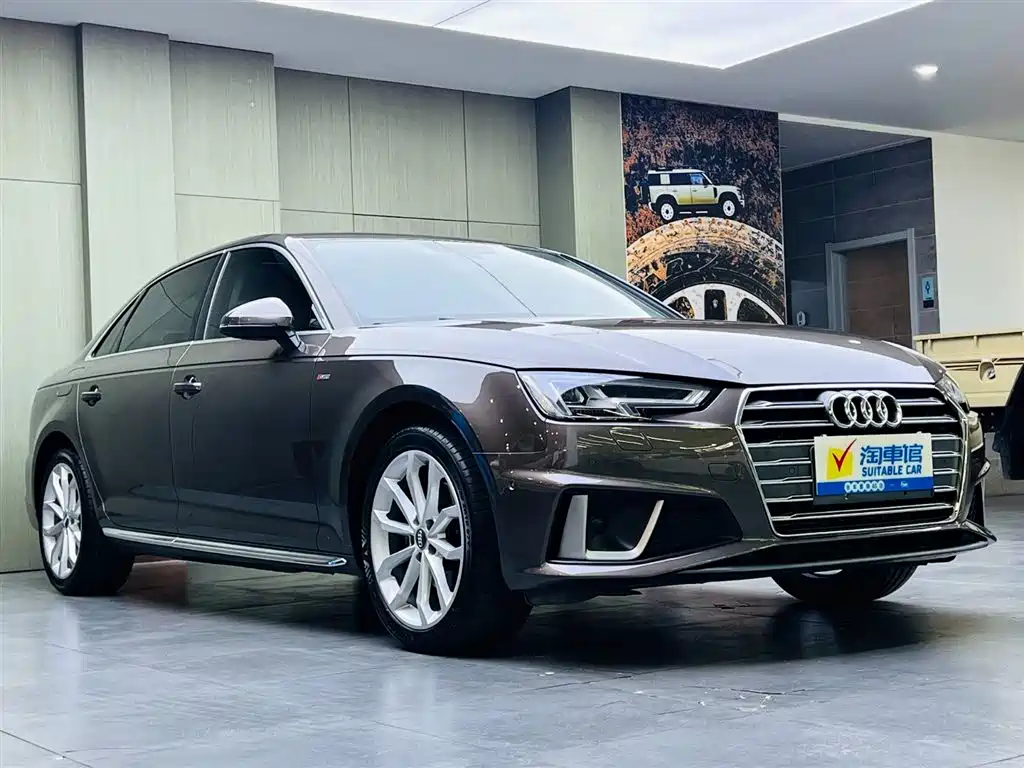 Audi A4L 2019 — фото 3