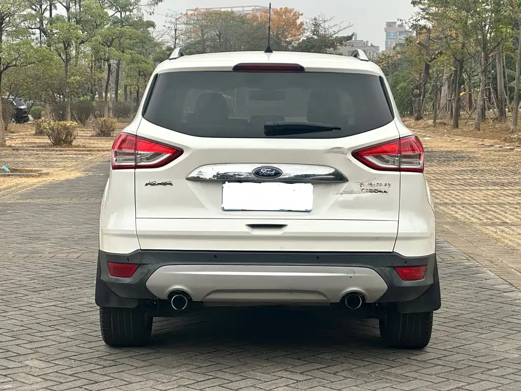 Ford Kuga 2016 — фото 11