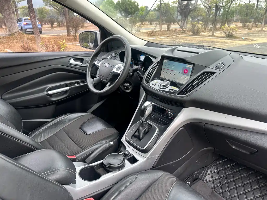 Ford Kuga 2016 — фото 6