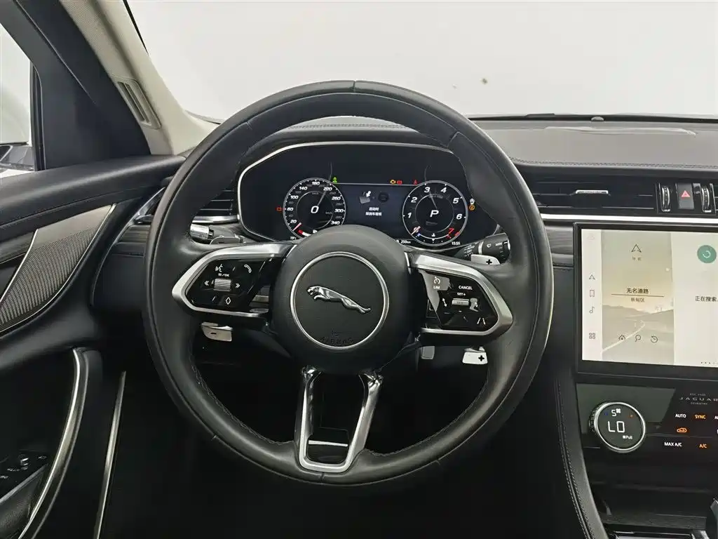 Jaguar XFL 2022 — фото 11